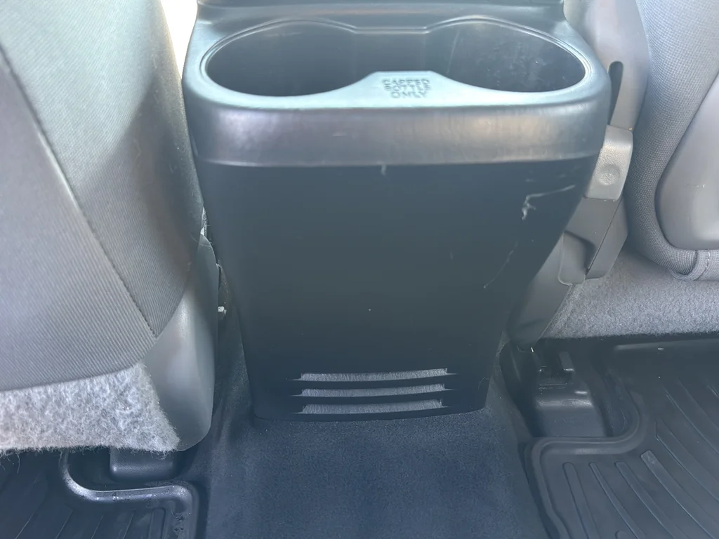 Used 2015 Red Toyota Base image 31