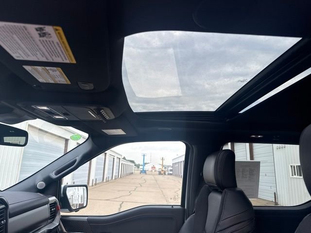 Used 2025 White Ford Raptor image 3
