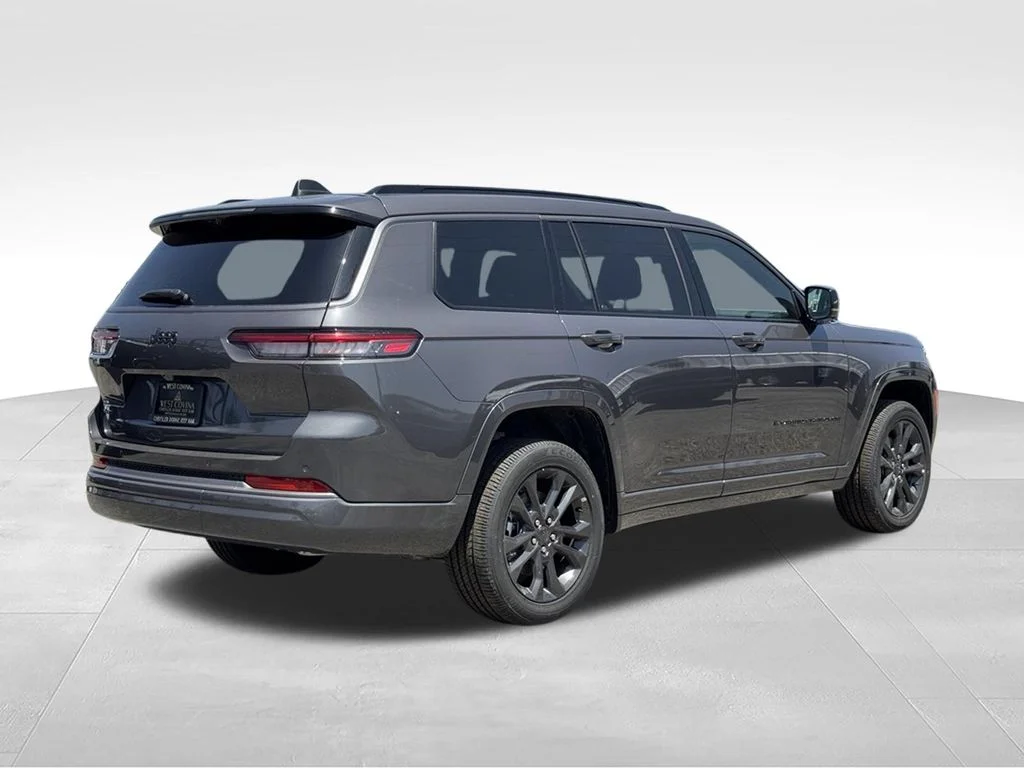 New 2026 Baltic Gray Metallic Clear-Coat Exterior Paint Jeep Limited image 7