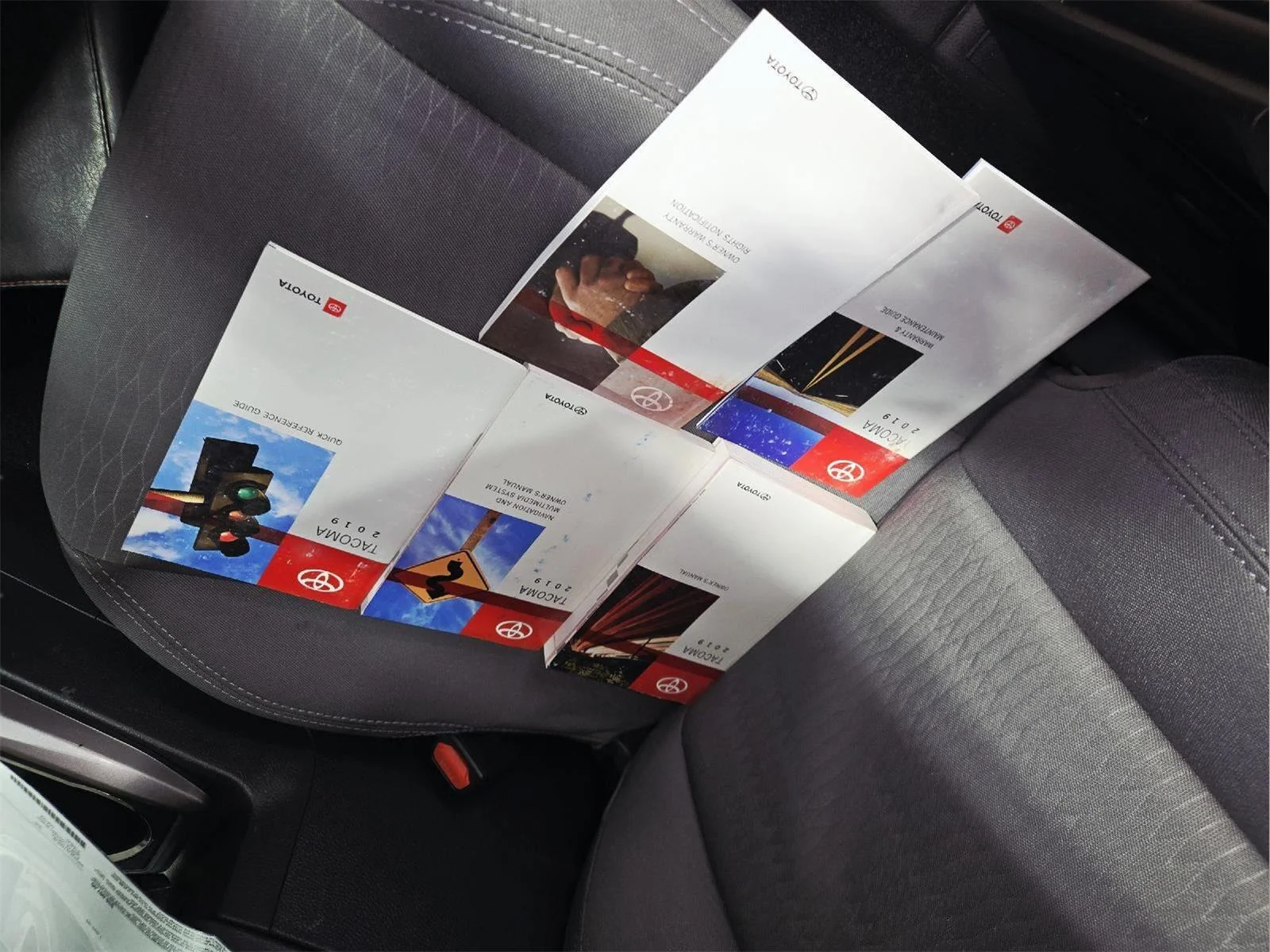 Used 2019 Super White Toyota SR5 image 41