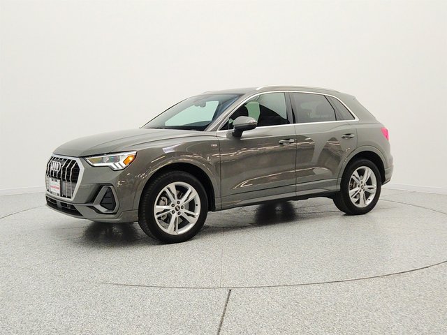 2023 Audi Q3 S line Premium