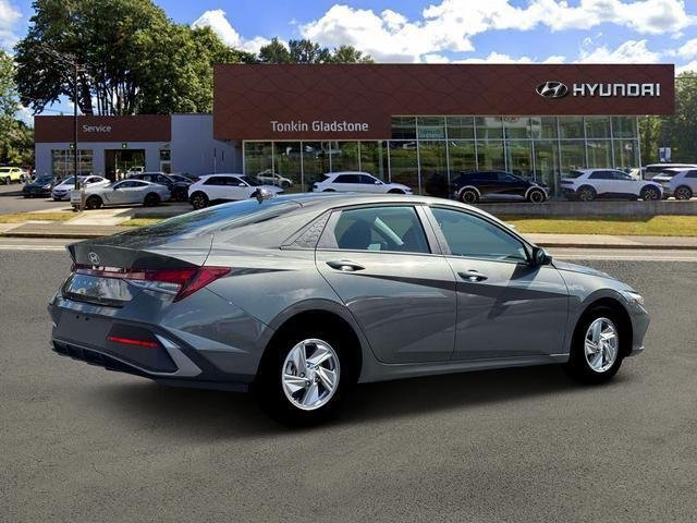 New 2026 Gray Hyundai SE image 8
