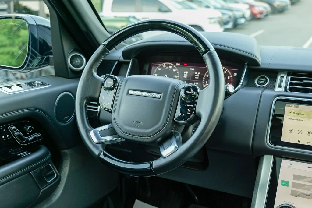 Used 2020 Santorini Black Metallic Land Rover HSE image 44