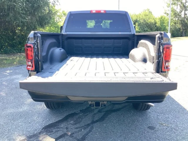 New 2026 Crystal Metallic Ram TRADESMAN CREW CAB 4X4 6