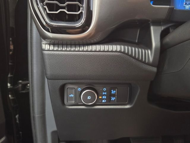 Used 2025 Black Ford XLT image 28