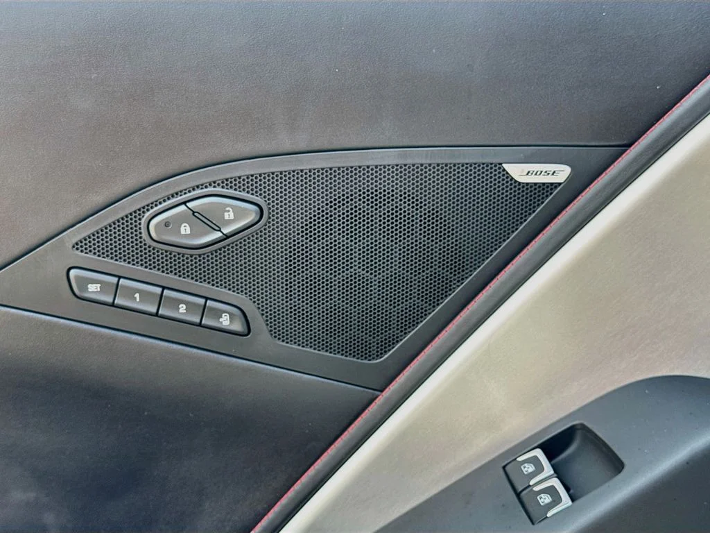 Used 2019 White Chevrolet Z06 image 23