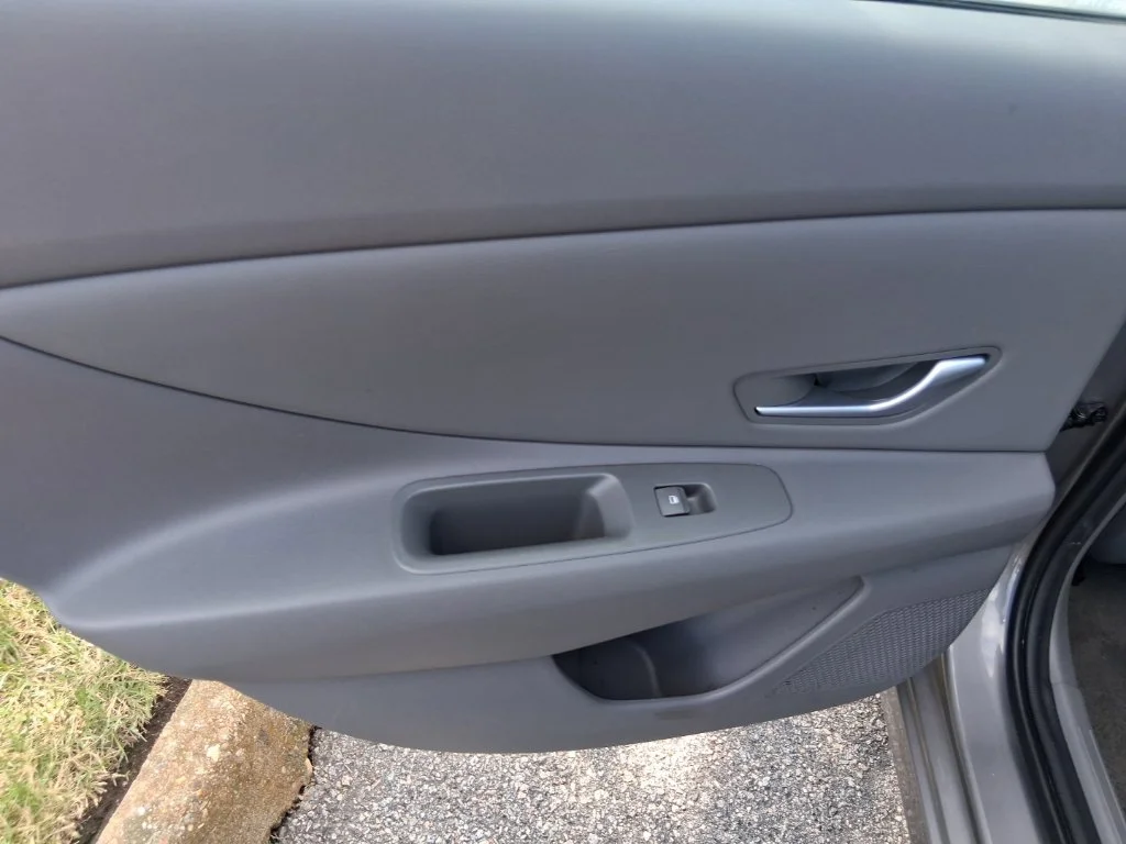 Used 2023 Silver Hyundai SEL image 16
