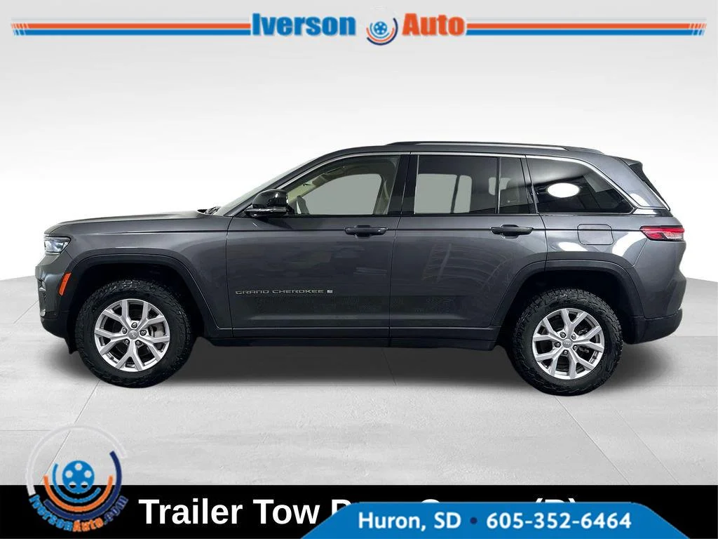 Used 2022 Baltic Gray Metallic Clearcoat Jeep Limited image 7