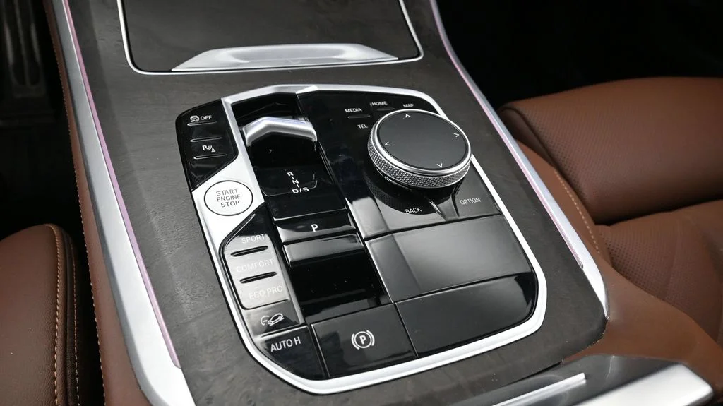 Used 2024 Black BMW xDrive40i image 26