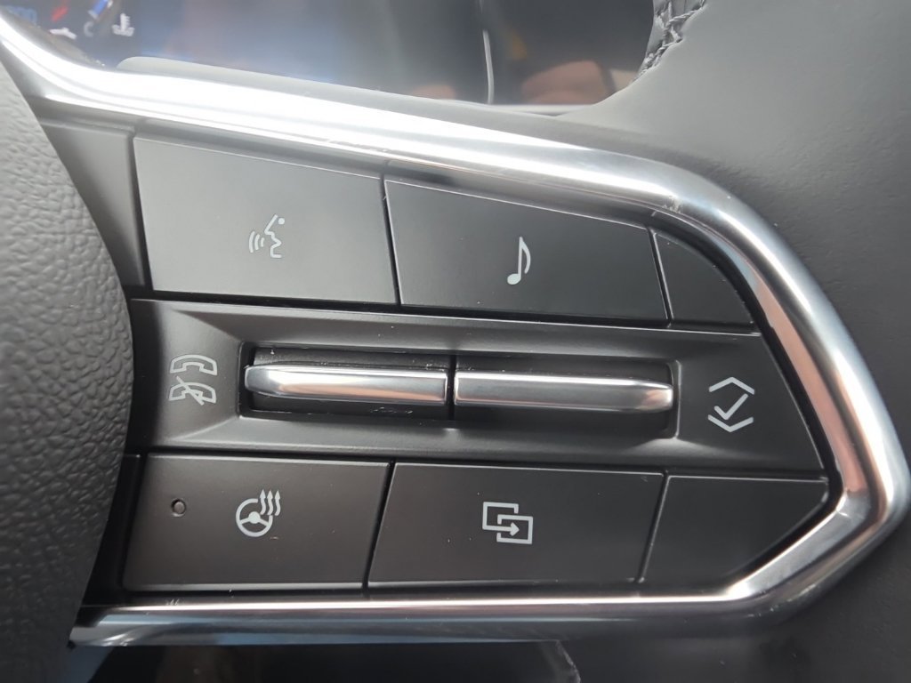 2027 Chevrolet Equinox LT - Photo 6