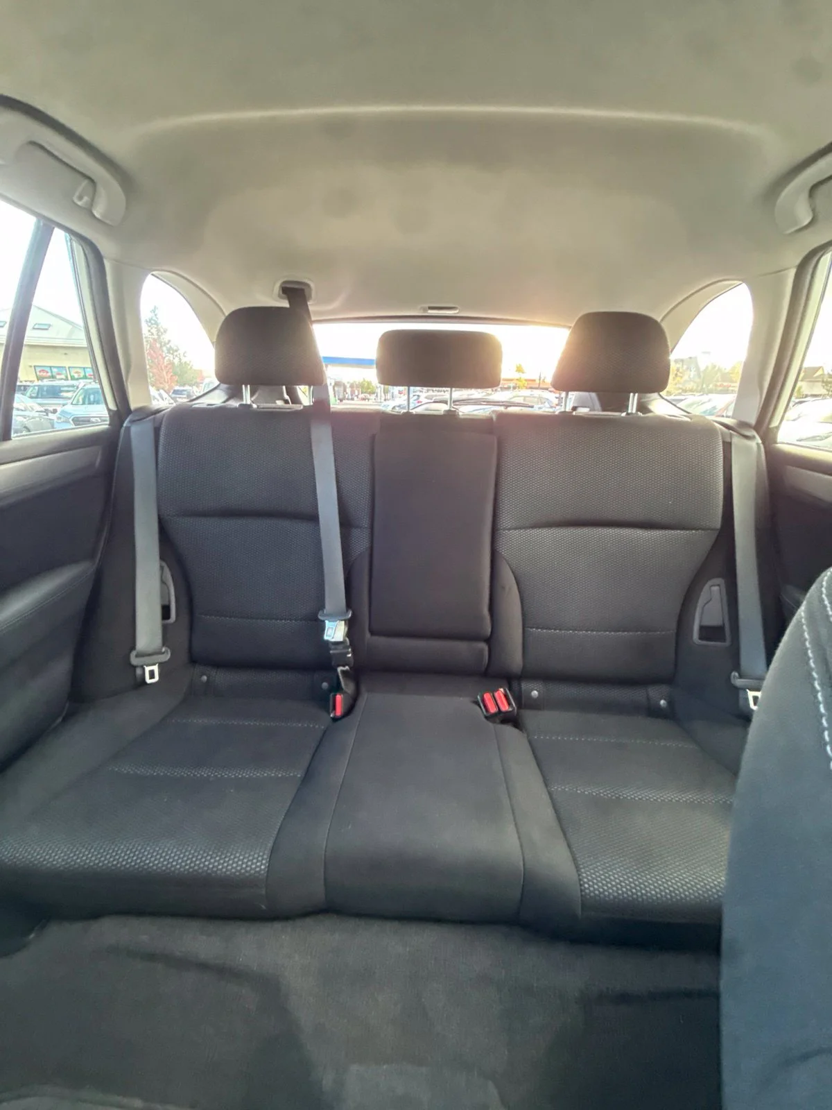 Used 2016 Crystal White Pearl Subaru 2.5i Premium image 19