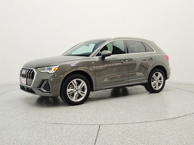 2023 Audi Q3 S line Premium