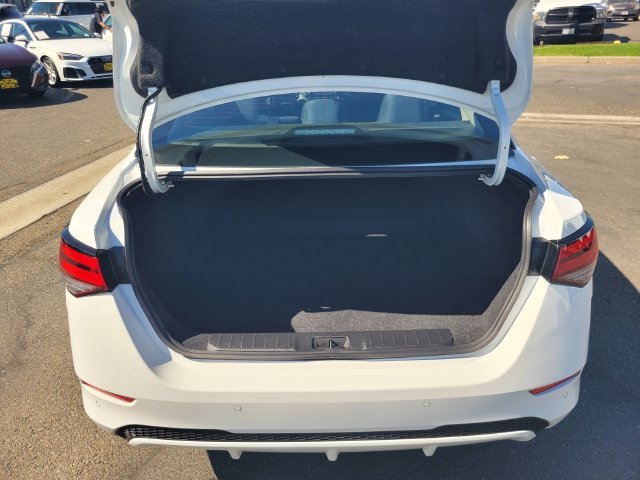Used 2021 White Nissan S image 11