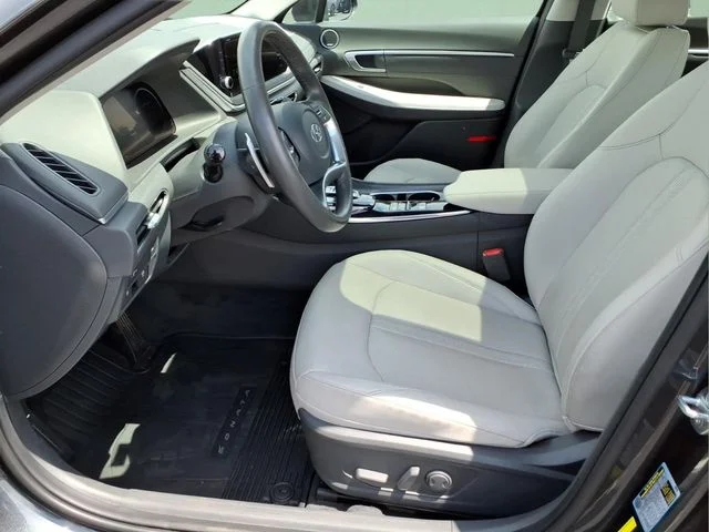 Used 2022 Gray Hyundai Limited image 13