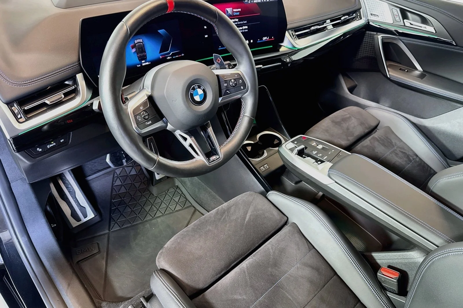 Used 2024 Black Sapphire Metallic BMW M35i image 9