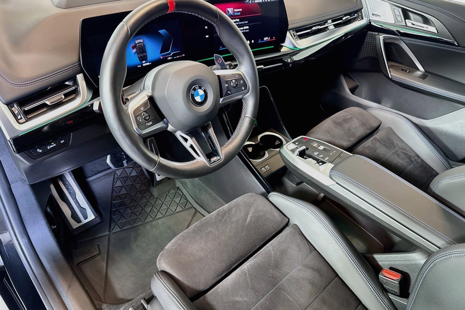 Used 2024 Black Sapphire Metallic BMW M35i image 9