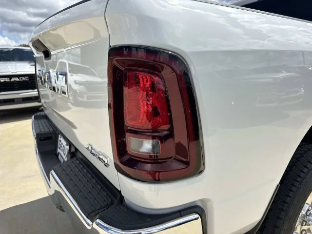 New 2027 Bright White Clear-Coat Exterior Paint RAM Big Horn image 21