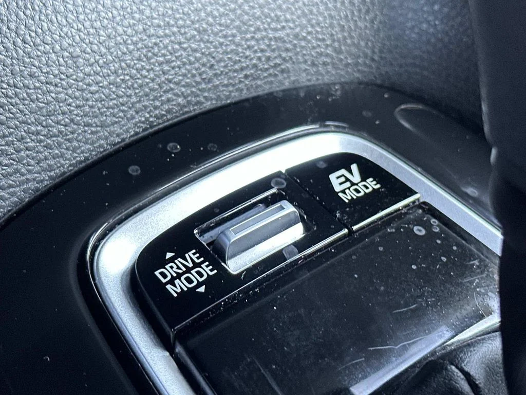 Certified Used 2024  Toyota SE image 40