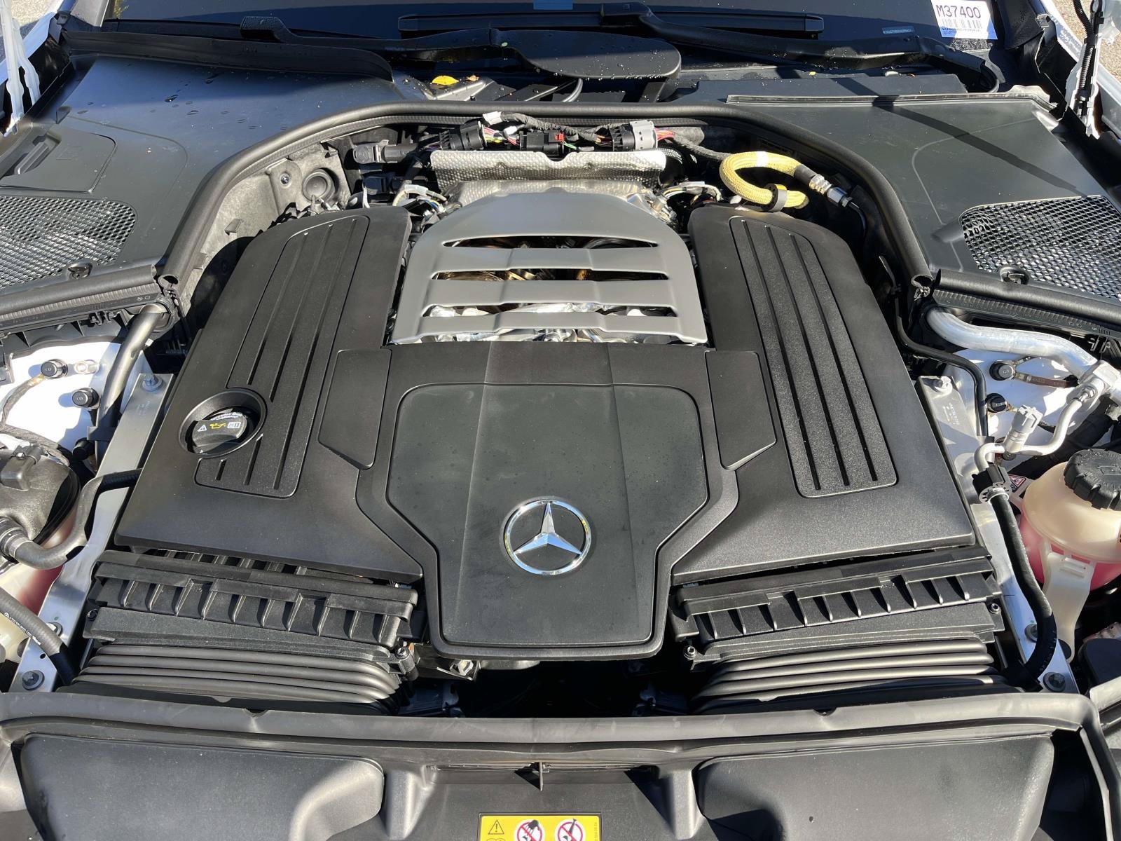 New 2027 MANUFAKTUR Moonlight White Metallic Mercedes-Benz S 580 4MATIC® Sedan image 52
