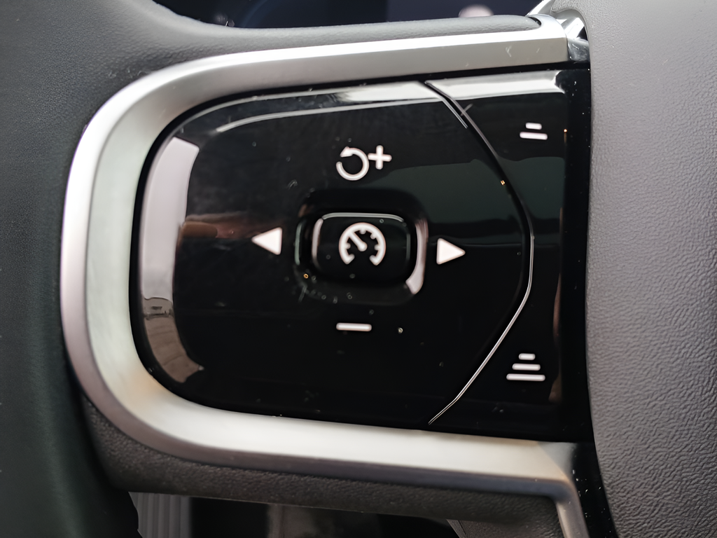 2025 Volvo V60 Cross Country Plus - Photo 23