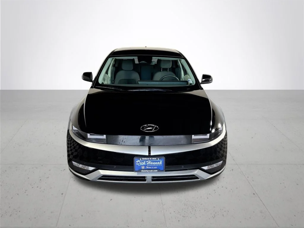 Used 2024 Black Hyundai SEL image 3