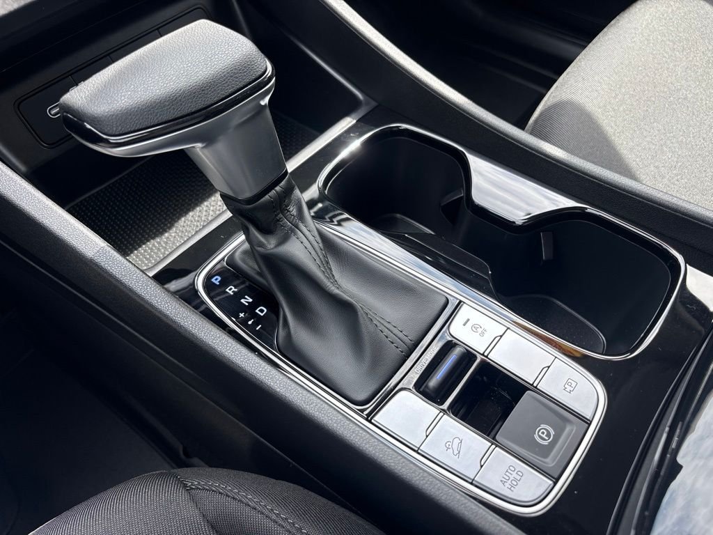 2025 Hyundai Tucson SE - Photo 24