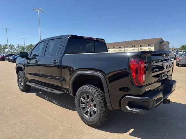 2026 GMC Sierra 1500 AT4X - Photo 8