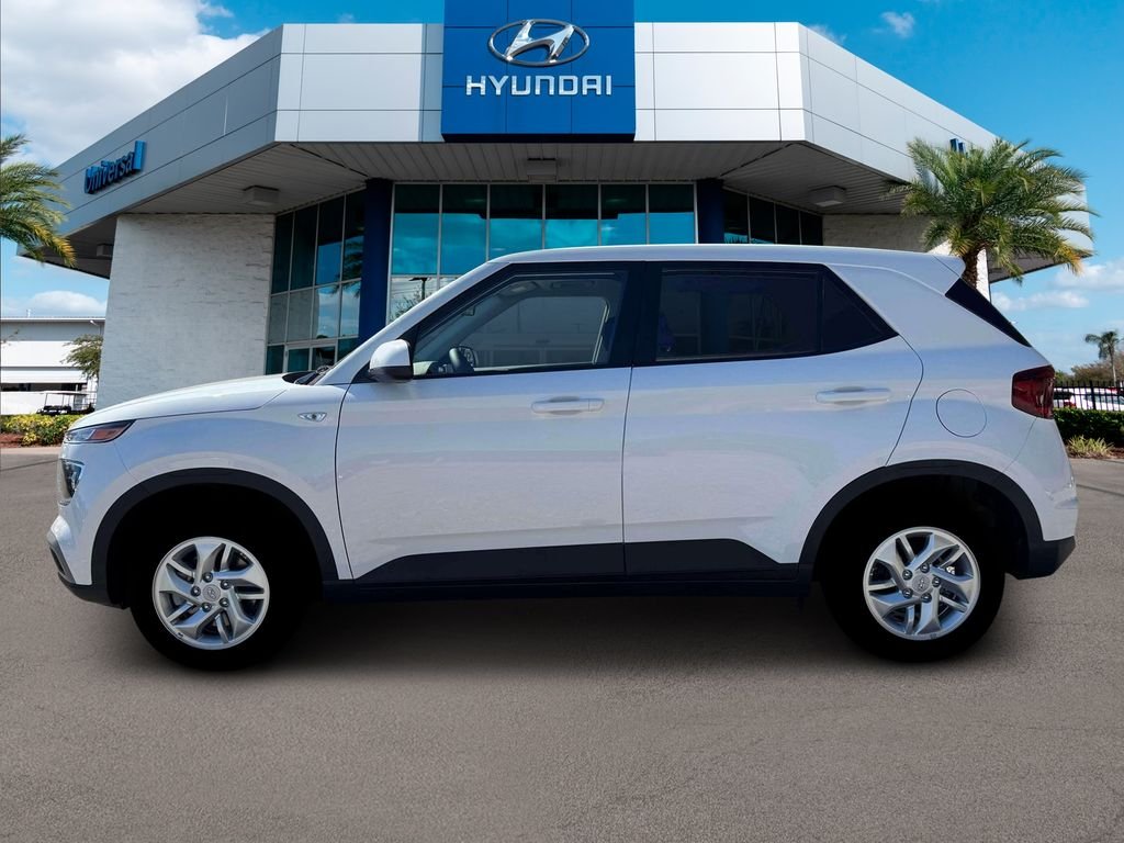 New 2026 White Hyundai SE image 22