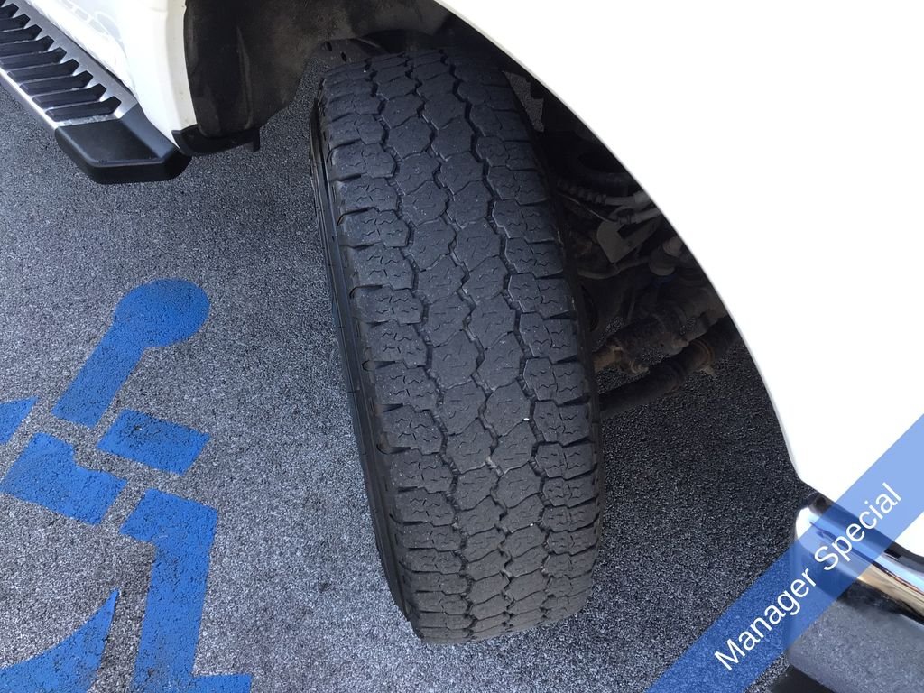 Used 2019 White Ford XL image 20