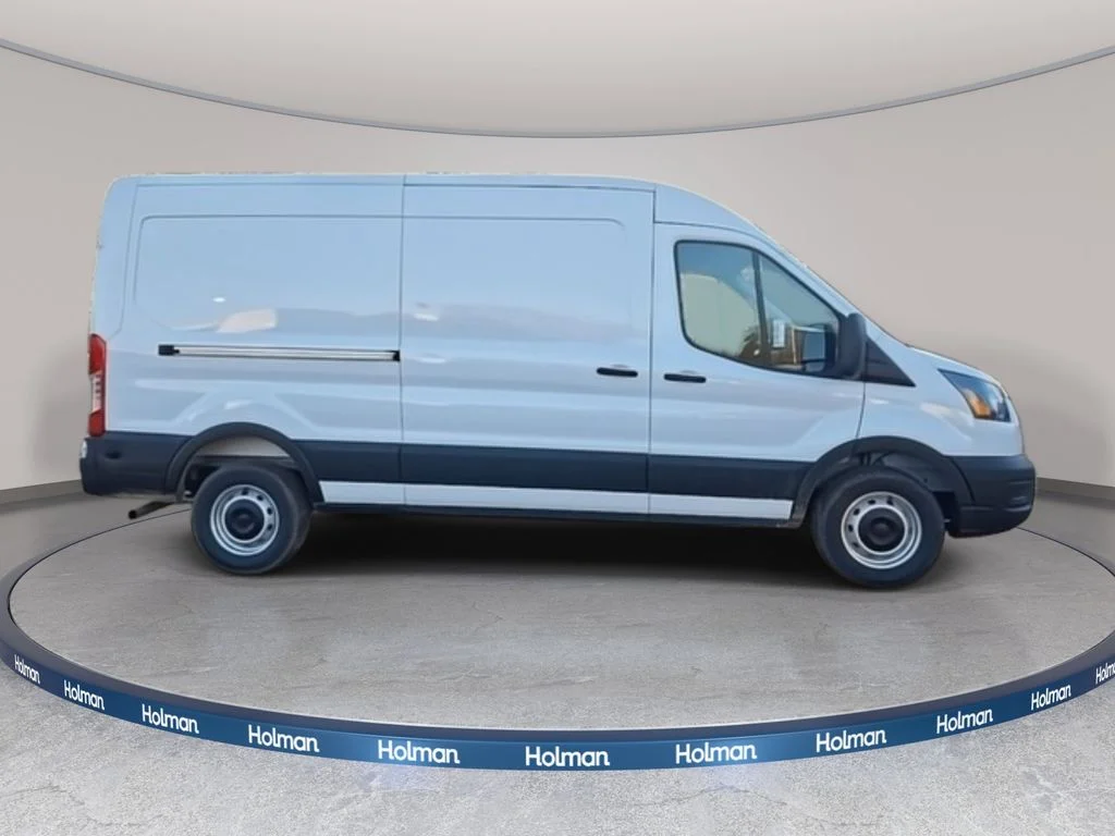 New 2026 Oxford White Ford Base image 3