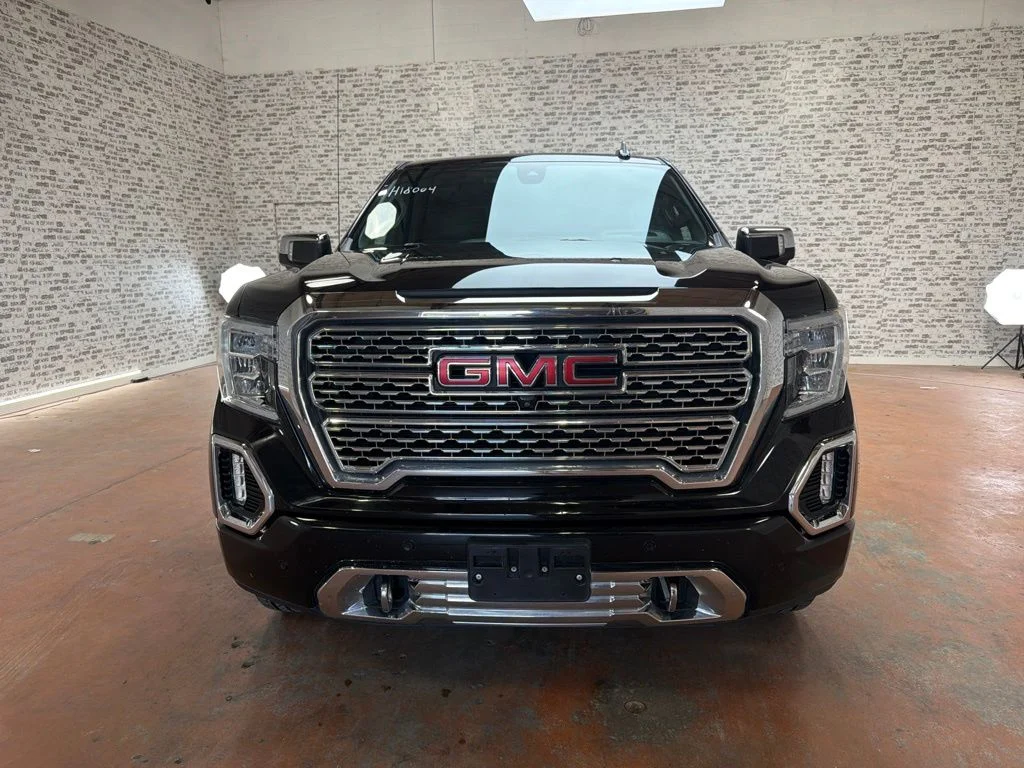 Used 2020 Onyx Black GMC Denali image 2