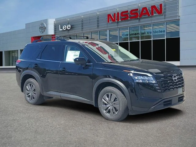 2026 Nissan Pathfinder SV 4WD's photo