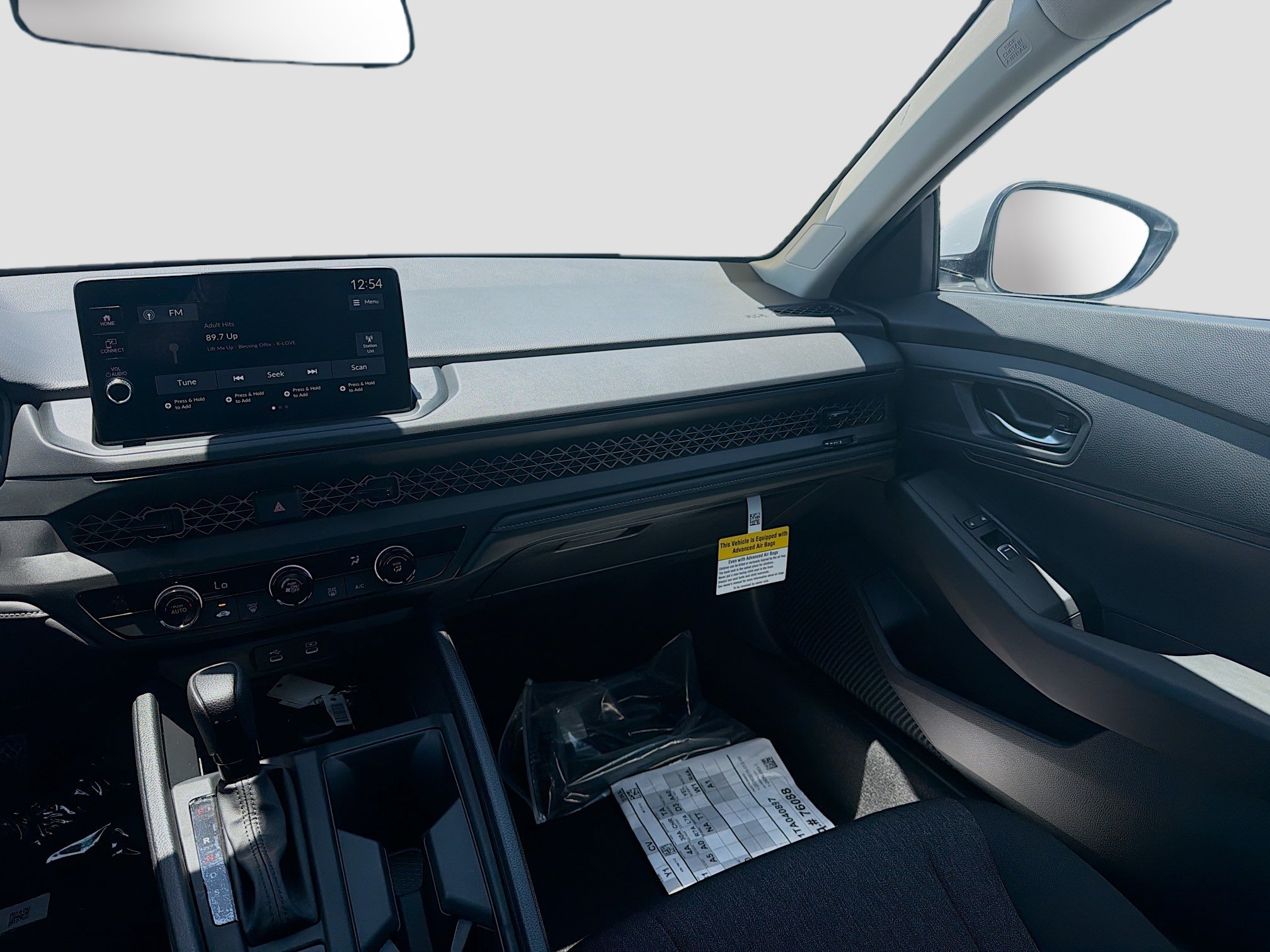 New 2026 Platinum White Pearl Honda LX image 18