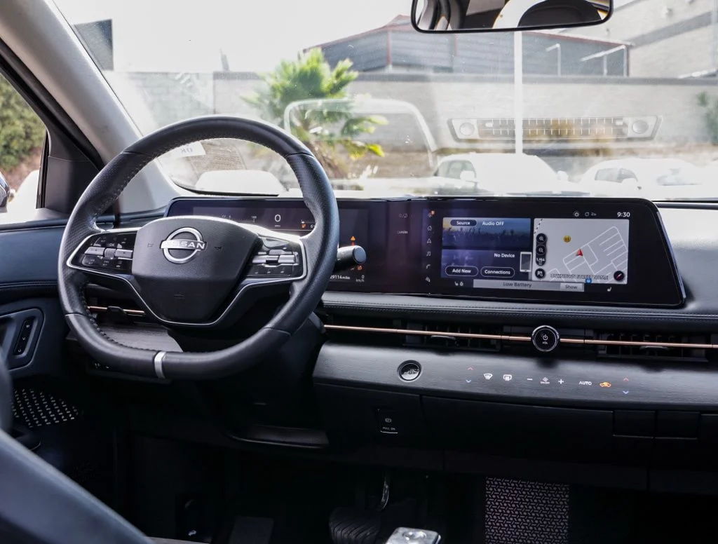 Used 2023 Blue Nissan ENGAGE image 21