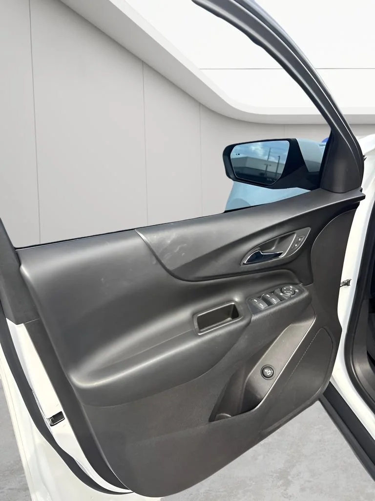 Used 2019 SUMMIT WHITE Chevrolet LT image 12
