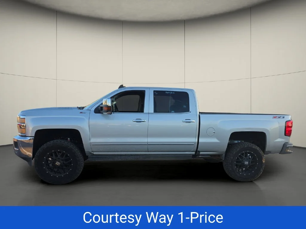 Used 2016 Silver Chevrolet LTZ image 6