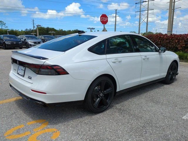 New 2026 Solar Silver Metallic Honda Sport-L image 3