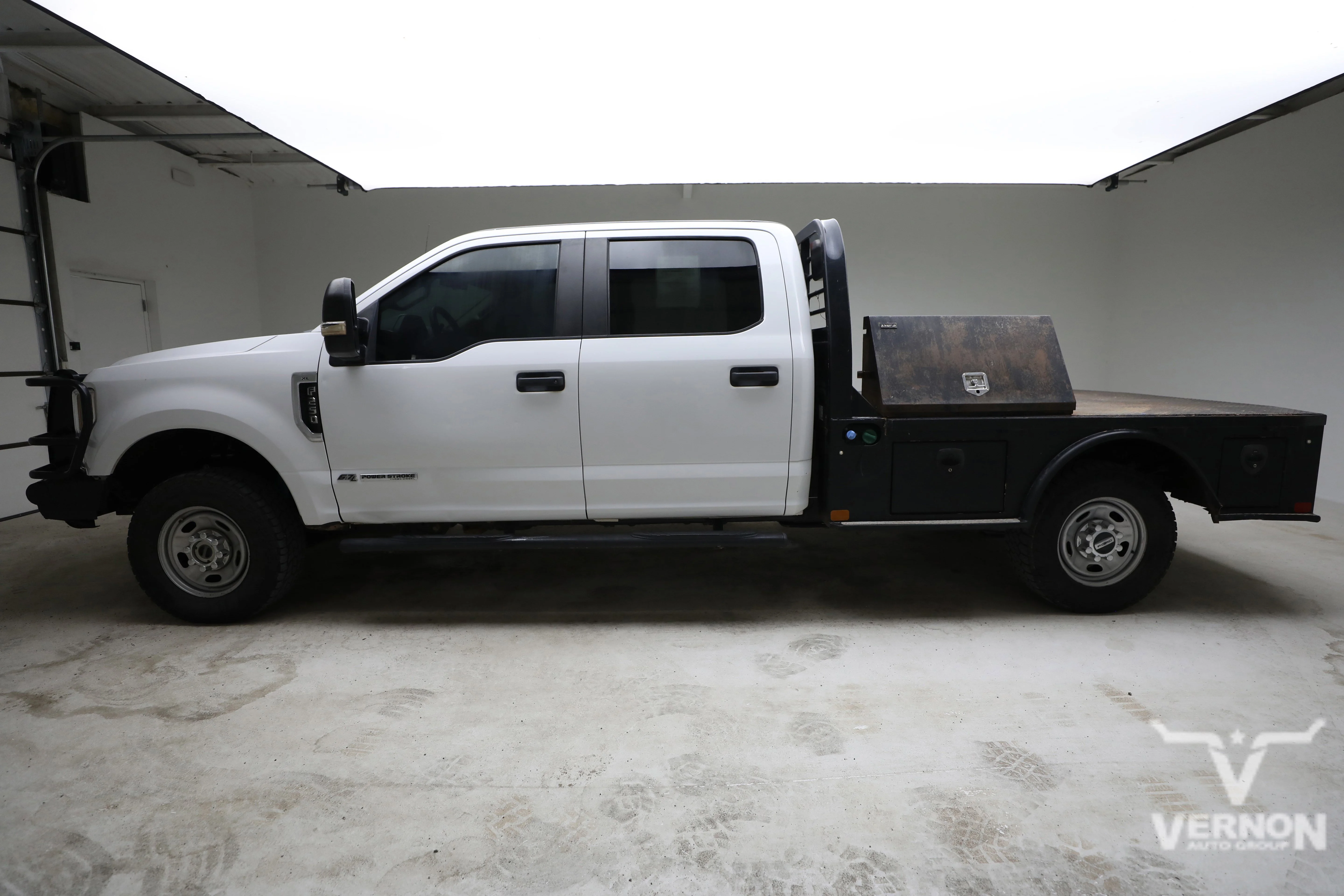 Pre-Owned 2018 Ford Super Duty F-250 XL Crew Cab 4x4 Flatbed