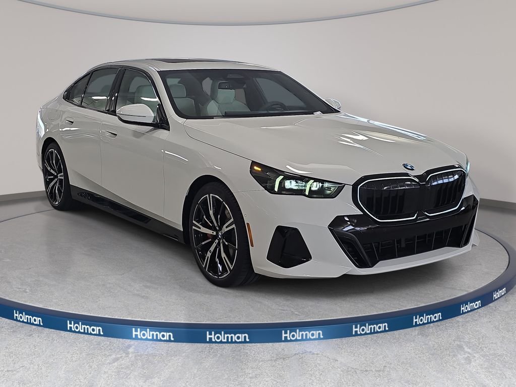 New 2027 Alpine White BMW 530i image 3
