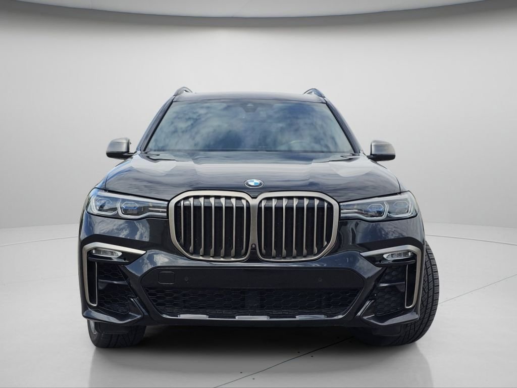 Used 2022 Black Sapphire Metallic BMW M50i image 3