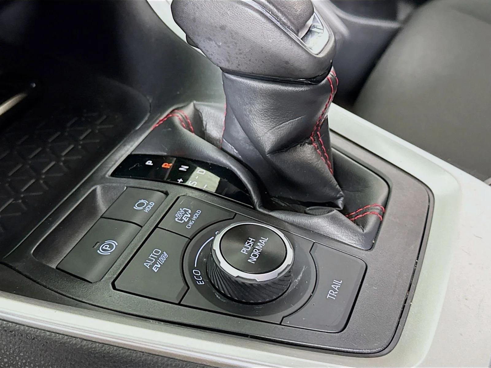 Used 2023 White Toyota SE image 15