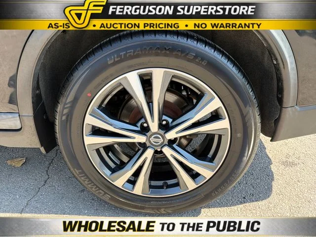 Used 2018 Black Nissan SL image 31