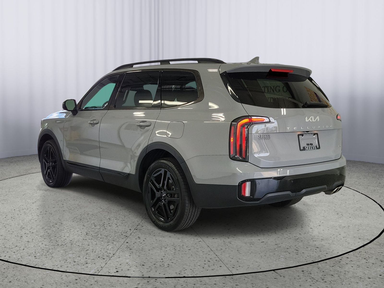 Used 2024 Gray Kia EX X-Line image 3