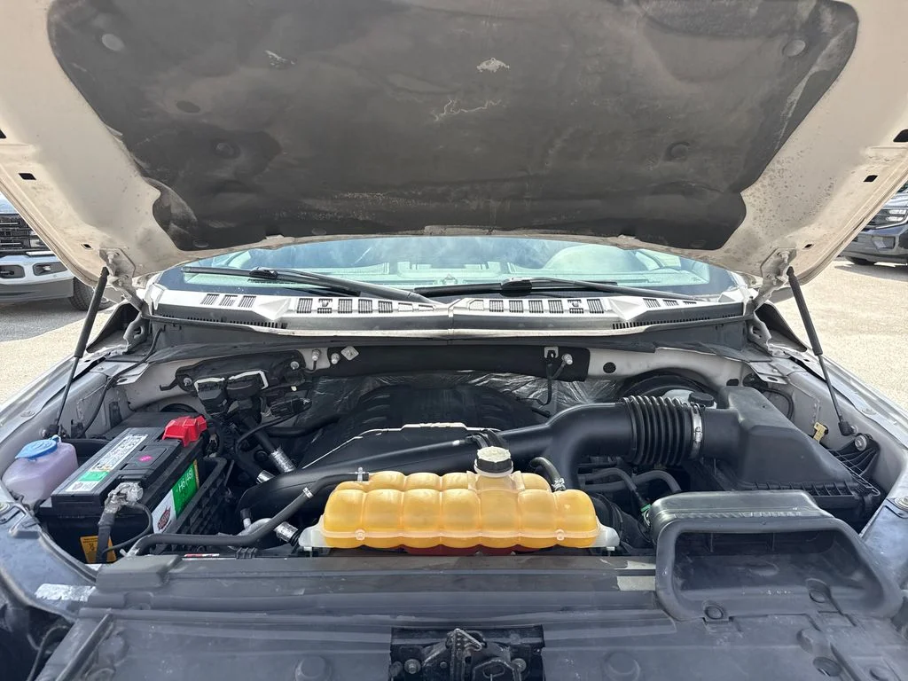 Used 2015 Silver Ford Lariat image 30