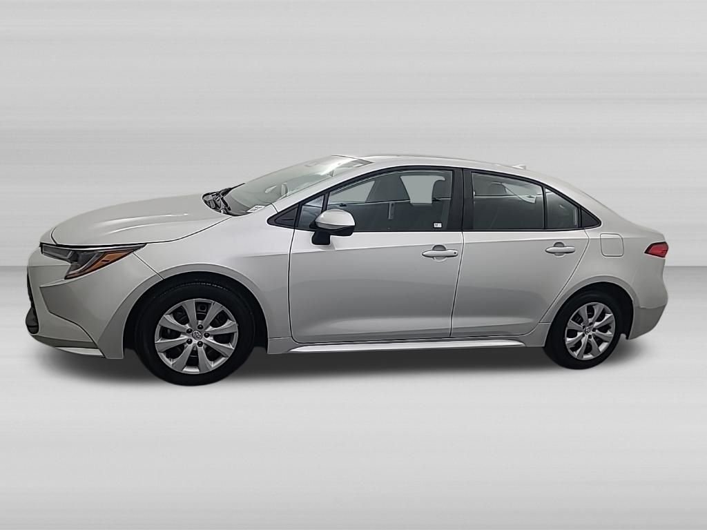 2025 Toyota Corolla LE - Photo 7