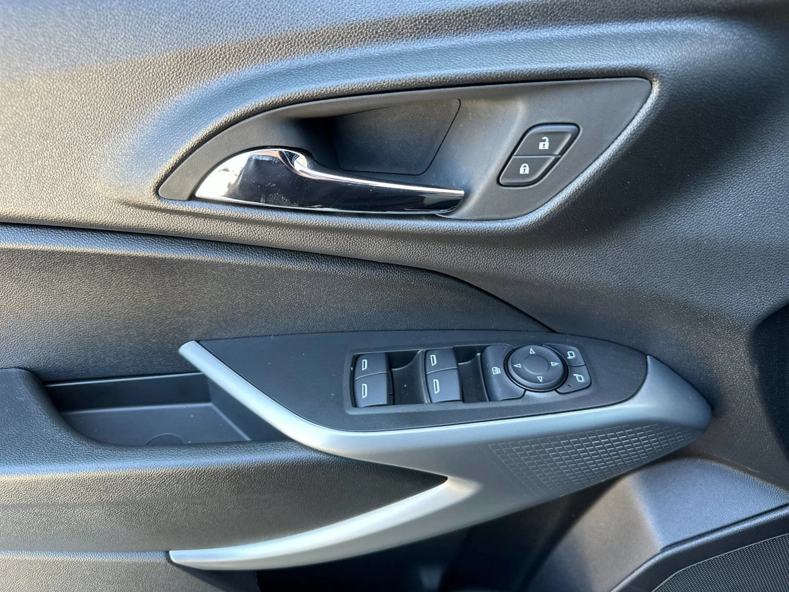2026 Chevrolet Trax RS - Photo 11