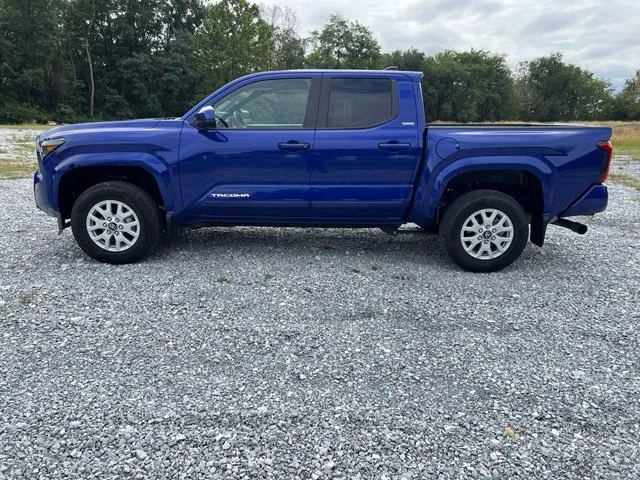 Used 2025 Blue Toyota SR5 image 2