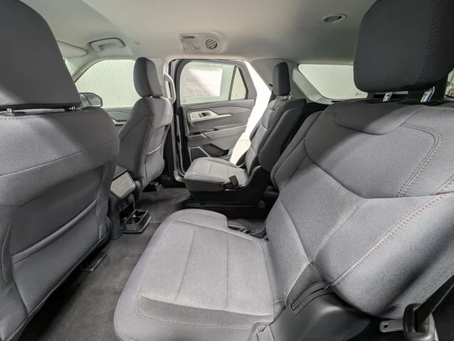 New 2026 Space White Metallic Ford Active image 41