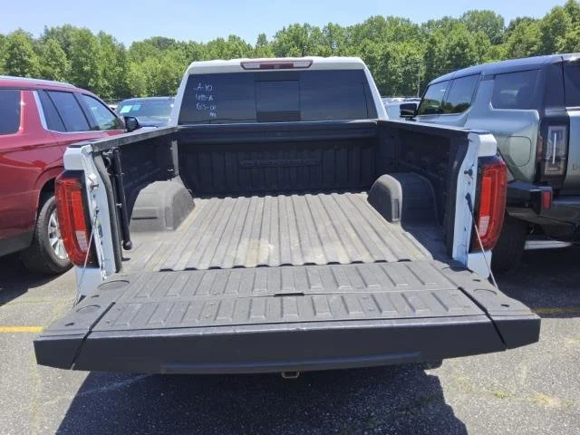 Used 2019 WHITE FROST TRICOAT GMC Denali image 3