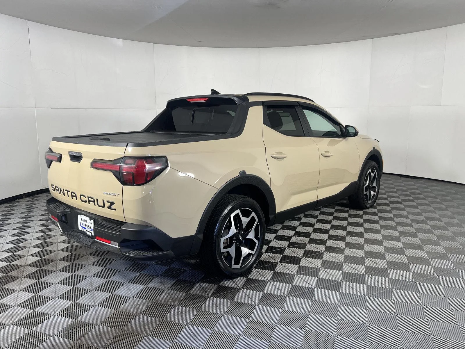 Used 2024 California Sand Hyundai Limited image 9